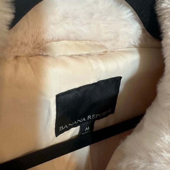 Banana Republic Women's Light Pink Faux Fur Full Zip Jacket Size Medium - Picture 5 of 8